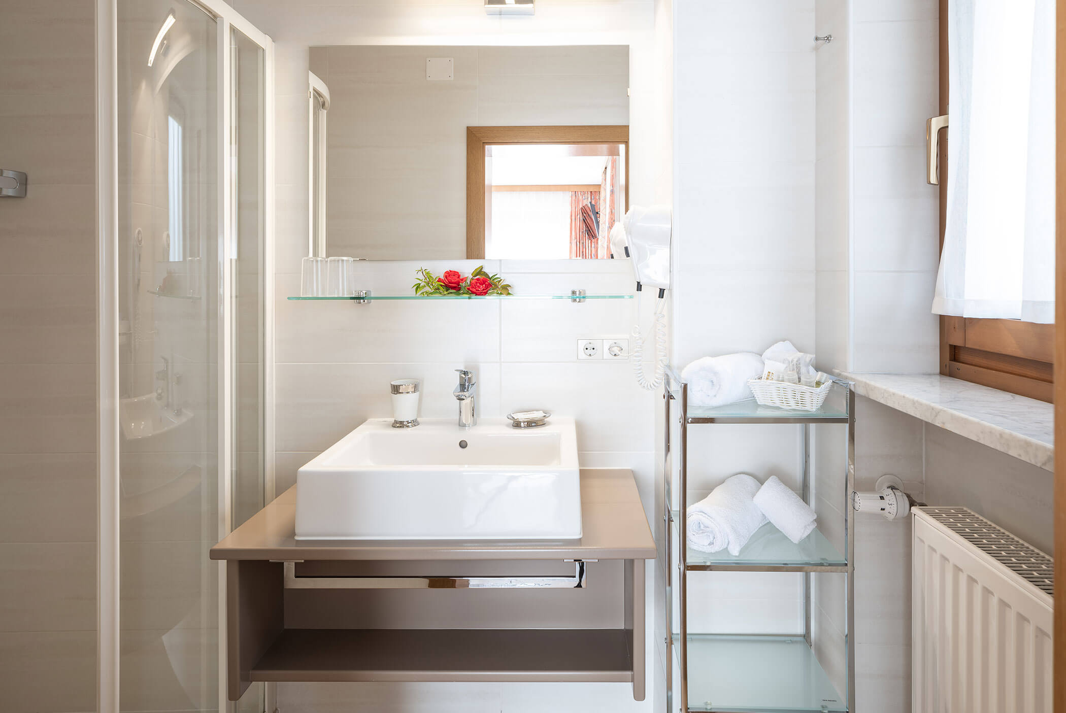 Hotel Martha - Doppelzimmer Standard schönes Badezimmer